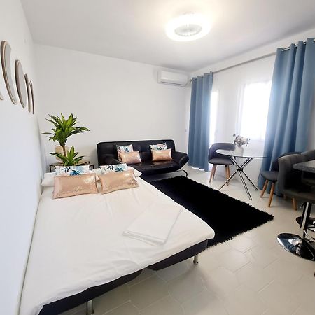 Precioso Apartamento Con Piscinas Y Vistas Al Mar. เบนัลมาเดนา ภายนอก รูปภาพ