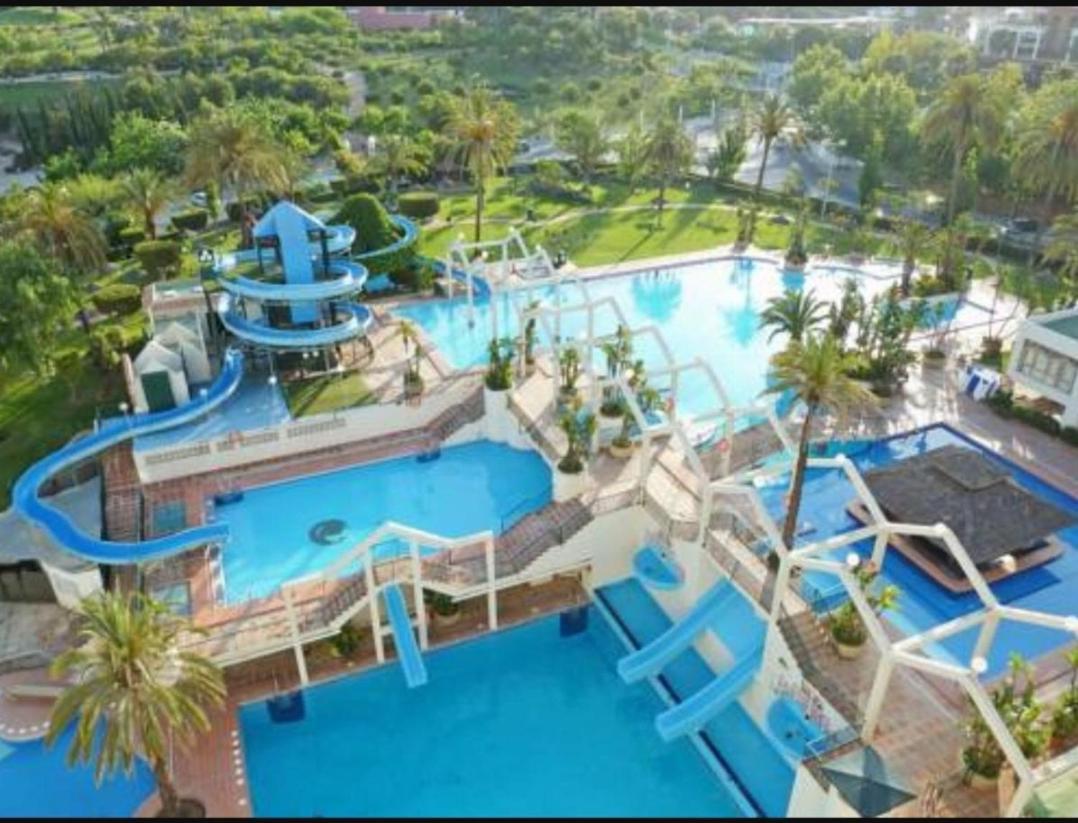 Precioso Apartamento Con Piscinas Y Vistas Al Mar. เบนัลมาเดนา ภายนอก รูปภาพ